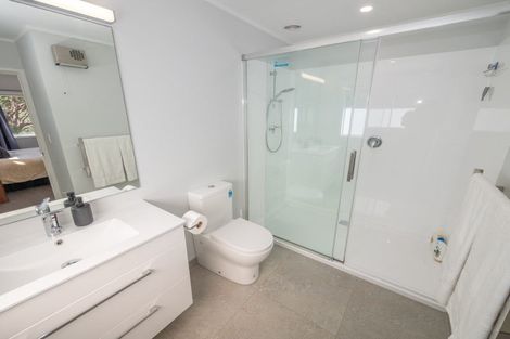 Photo of property in 25 Stratford Drive, Cable Bay, 0420