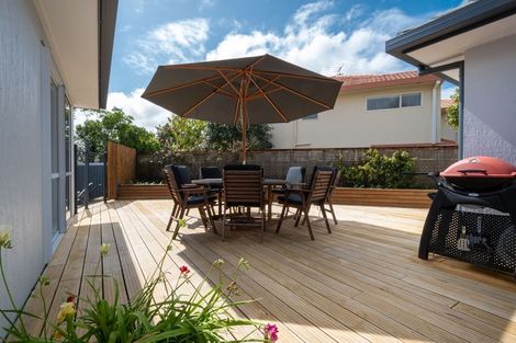 Photo of property in 39 Suncrest Drive, West Harbour, Auckland, 0618