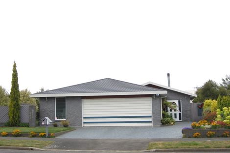 Photo of property in 54 Anglesea Avenue, Parklands, Christchurch, 8083