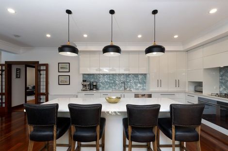 Photo of property in 23 Brougham Street, Nelson South, Nelson, 7010