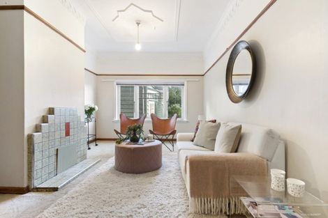 Photo of property in Ambassador Flats, 3/7 Maurice Terrace, Te Aro, Wellington, 6011