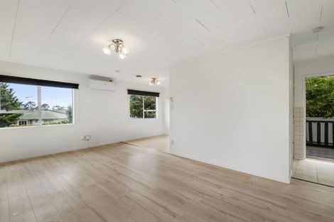 Photo of property in 2/8 Helena Street, Massey, Auckland, 0614