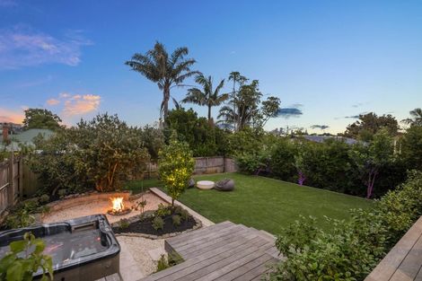 Photo of property in 11 Ewen Alison Avenue, Devonport, Auckland, 0624