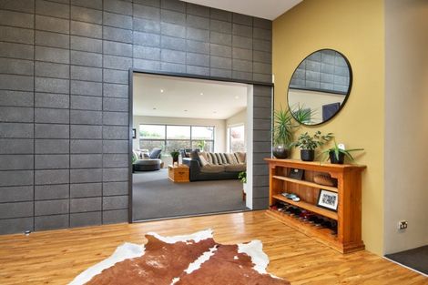 Photo of property in 9 Haddow's Place, Lake Hayes, Queenstown, 9304