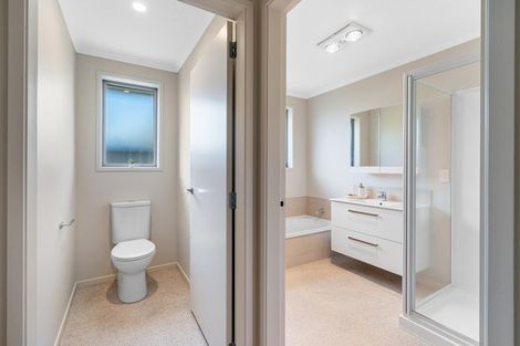 Photo of property in 28 Blacklock Road, Pyes Pa, Tauranga, 3112