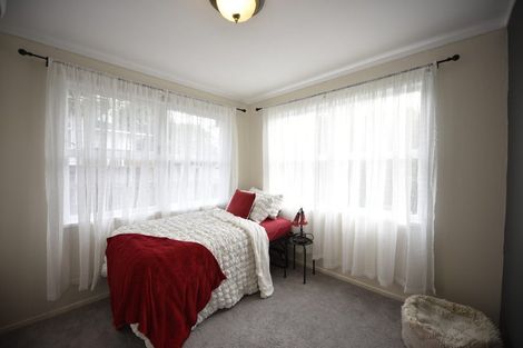 Photo of property in 38 Sunvue Road, Glen Eden, Auckland, 0602