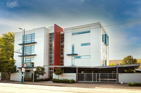 Photo of property in Braemar Apartments, 6/2 Cranmer Square, Christchurch Central, Christchurch, 8013