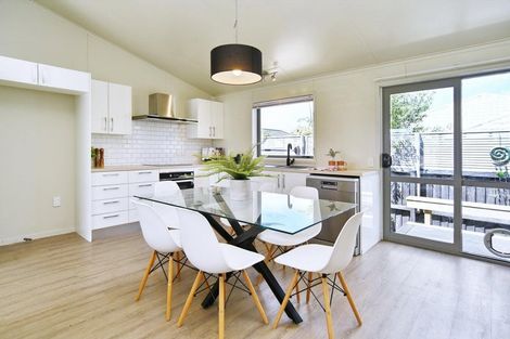 Photo of property in 3 Kingsbridge Drive, Burwood, Christchurch, 8083