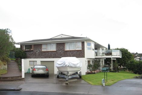 Photo of property in 20 Mcmillan Place, Mellons Bay, Auckland, 2014