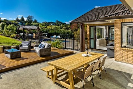 Photo of property in 41 Rautahi Terrace, Redvale, Albany, 0792