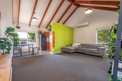 Photo of property in 19 Peppertree Glade, Kelvin Grove, Palmerston North, 4414