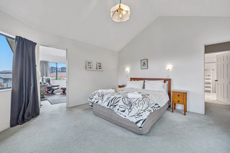 Photo of property in 19 Belleaire Court, West Harbour, Auckland, 0618