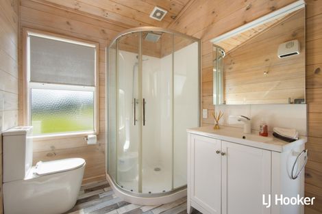 Photo of property in 28 Sandleigh Drive, Athenree, Katikati, 3177