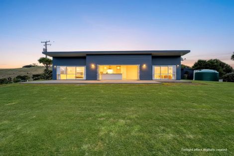 Photo of property in 3143 South Head Road, South Head, Helensville, 0874