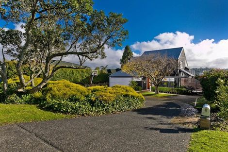 Photo of property in 8 Hyde Road, Rothesay Bay, Auckland, 0630