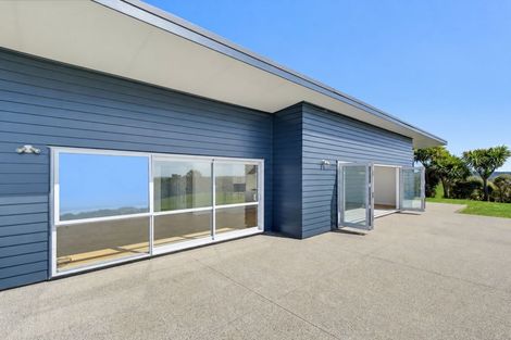 Photo of property in 3143 South Head Road, South Head, Helensville, 0874