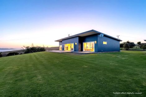 Photo of property in 3143 South Head Road, South Head, Helensville, 0874