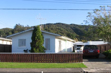 Photo of property in 17 Karamu Crescent, Wainuiomata, Lower Hutt, 5014