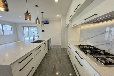 Photo of property in 10 Mcquoids Road, Flat Bush, Auckland, 2019