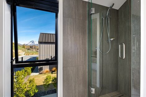 Photo of property in 6 Mckenzies Shute, Jacks Point, Queenstown, 9371