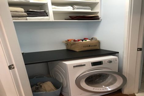 Photo of property in 105 Grant Road, Thorndon, Wellington, 6011