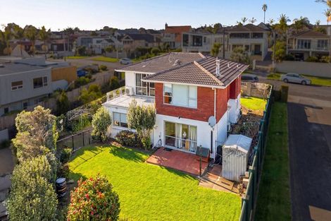 Photo of property in 19 Takutai Avenue, Bucklands Beach, Auckland, 2012
