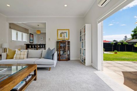 Photo of property in 88 Williams Street, Cambridge, 3434