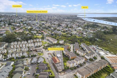 Photo of property in 1/176 Mcleod Road, Te Atatu South, Auckland, 0610