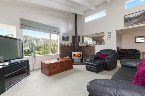 Photo of property in 33 Elliot Street, Riverhead, 0820