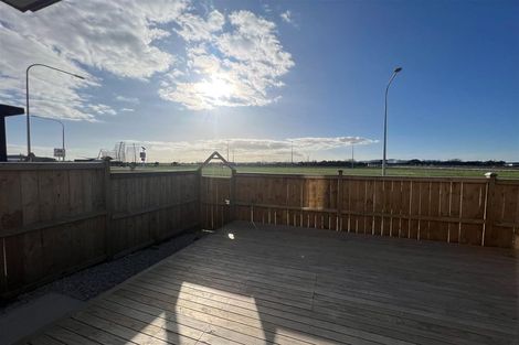 Photo of property in 139 Walters Road, Papakura, Takanini, 2110