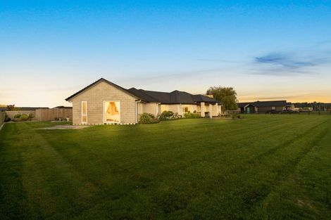 Photo of property in 44 Seachange Drive, Leamington, Cambridge, 3432