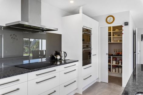 Photo of property in 242 Peka Peka Road, Peka Peka, Waikanae, 5391