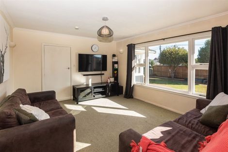 Photo of property in 19 Vivian Street, Burwood, Christchurch, 8083
