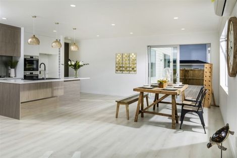 Photo of property in 39 Nobilo Road, Kumeu, 0810