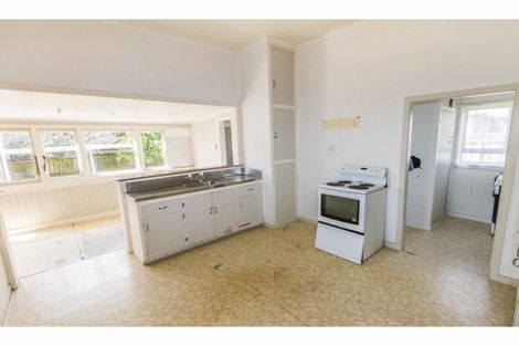 Photo of property in 22 West Coast Road, Glen Eden, Auckland, 0602