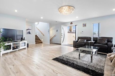 Photo of property in 93 Waitaki Street, Henderson, Auckland, 0612