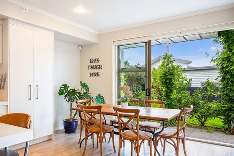 Photo of property in 6 Vincent Lane, Hobsonville, Auckland, 0616