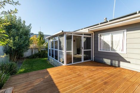 Photo of property in 2/434 Gloucester Street, Taradale, Napier, 4112