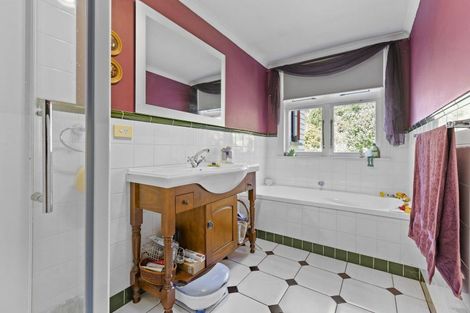 Photo of property in 1830 Otaraoa Road, Tarata, Inglewood, 4387