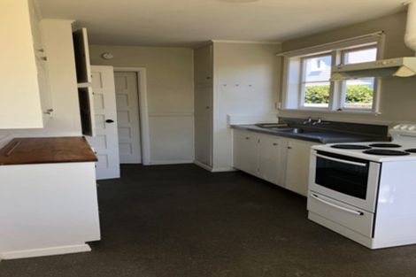 Photo of property in 17 Newall Avenue, Bryndwr, Christchurch, 8052