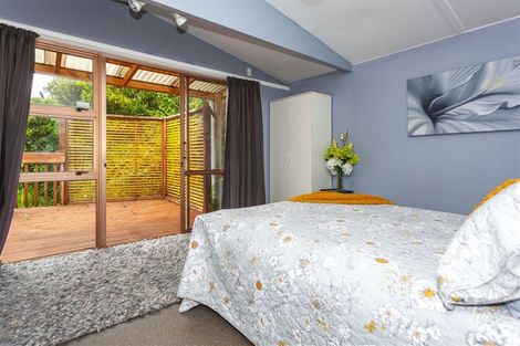 Photo of property in 2 Ridge Road, Tairua, 3508