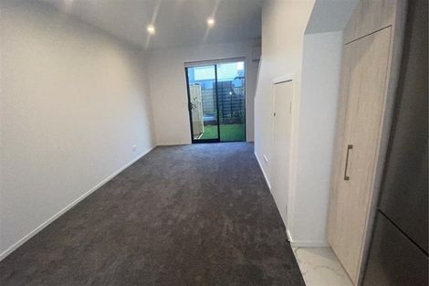 Photo of property in 7/24 Yeovil Road, Te Atatu Peninsula, Auckland, 0610
