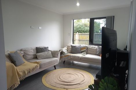 Photo of property in 30b Beaumonts Way, Manurewa, Auckland, 2102