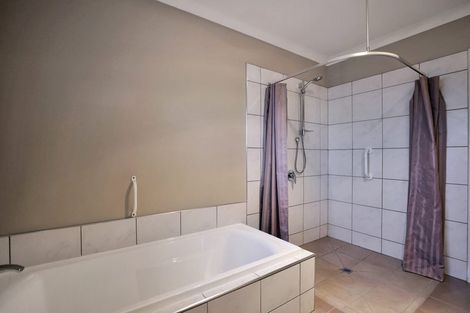 Photo of property in 21 Cox Street, Ashburton, 7700