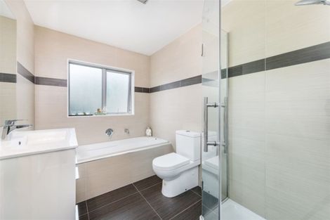 Photo of property in 8 Sauvignon Avenue, Ranui, Auckland, 0612