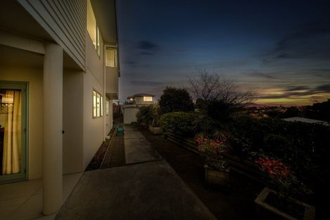 Photo of property in 3a Hillcrest Street, Glen Avon, New Plymouth, 4312