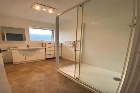 Photo of property in 21 Ranui Avenue, Ranui, Auckland, 0612