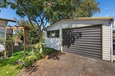 Photo of property in 15 Gem Street, Pukehangi, Rotorua, 3015