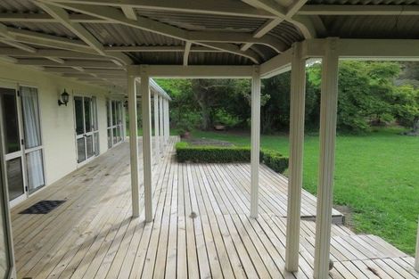 Photo of property in 69 Pirau Road, Fernhill, Napier, 4183