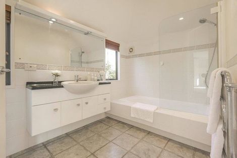 Photo of property in 32a John Rymer Place, Kohimarama, Auckland, 1071